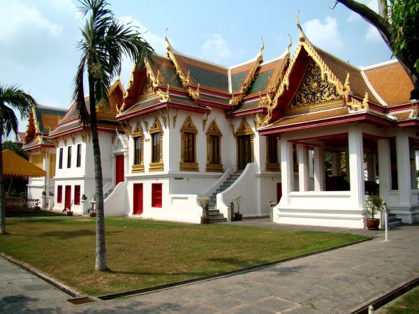 Temple structure